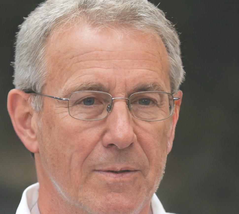 Thomas Laurent, Spécialiste en Analyse de Marché